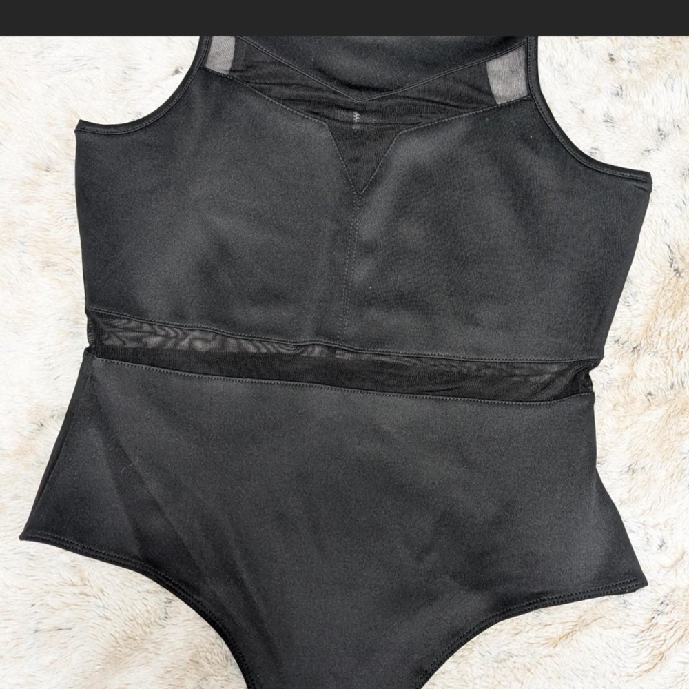 Bodysuit Express Black Mesh Detail